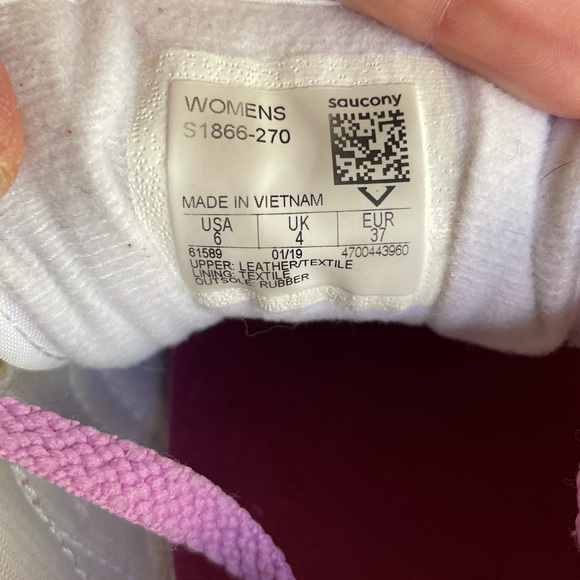 Saucony trainers - Picture 8 of 8